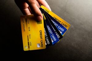 How to Consolidate Multiple Credit Cards in the UAE (Without a New Loan)